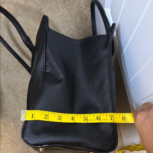 Mary Kay Black Tote Bag Zippered - Picture 9 of 10